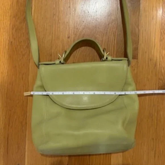 Vintage Coach Leather Chartreuse Cross Body Snap Closure Bag w/ Wallets Included - Picture 3 of 16